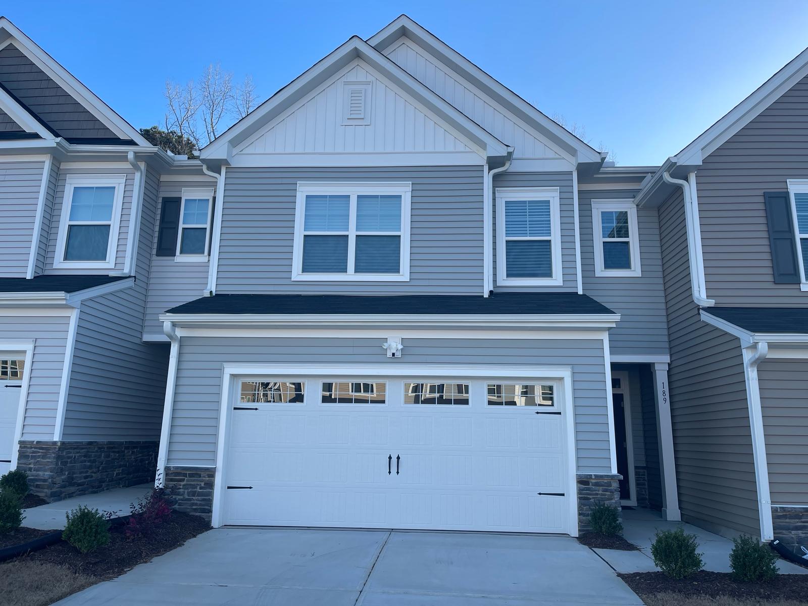189 Tumbling Rock Way